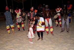 Boa Vista: Auringonlaskuillallinen afrikkalaisten rumpujen ja tulen kanssa