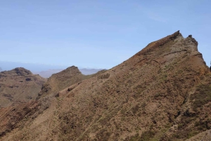 Climb the Pico de Antónia (São Domingos - Monte Txota)