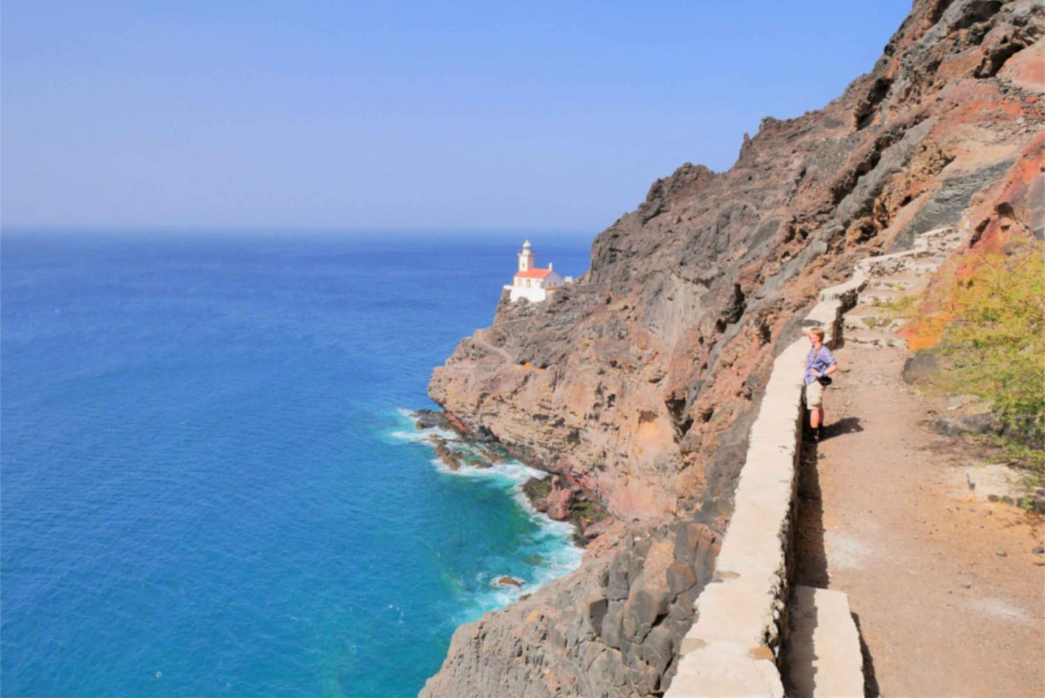 Caminata costera hasta el Faro