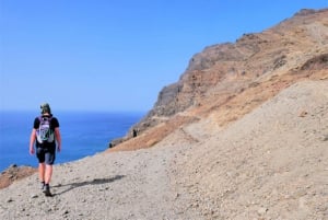 Caminata costera hasta el Faro