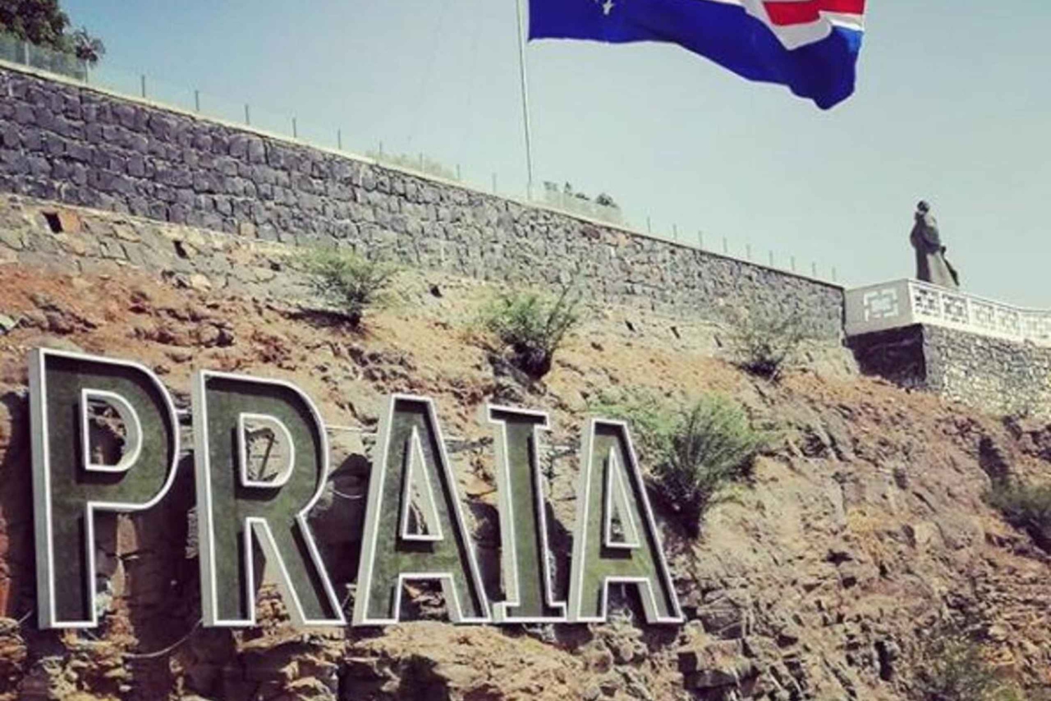 Découvrez Praia du point de vue d'un habitant avec déjeuner