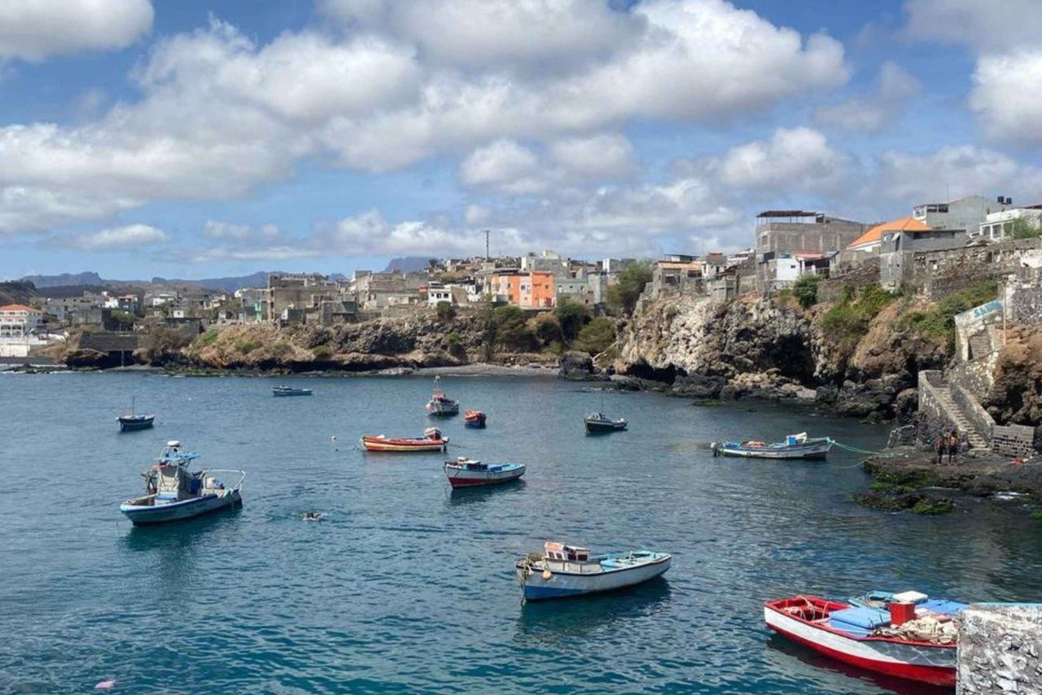 Descubra Santiago: Visita à Plantação, Arte Urbana e Workshop Gastronômico