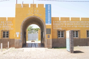 Praiasta: Santiago-saaren koko päivän kiertue lounaalla