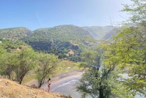 From the beach: a full-day tour in Santiago. Culture, Nature, and Beaches with a Guide