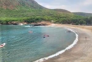 From the beach: a full-day tour in Santiago. Culture, Nature, and Beaches with a Guide