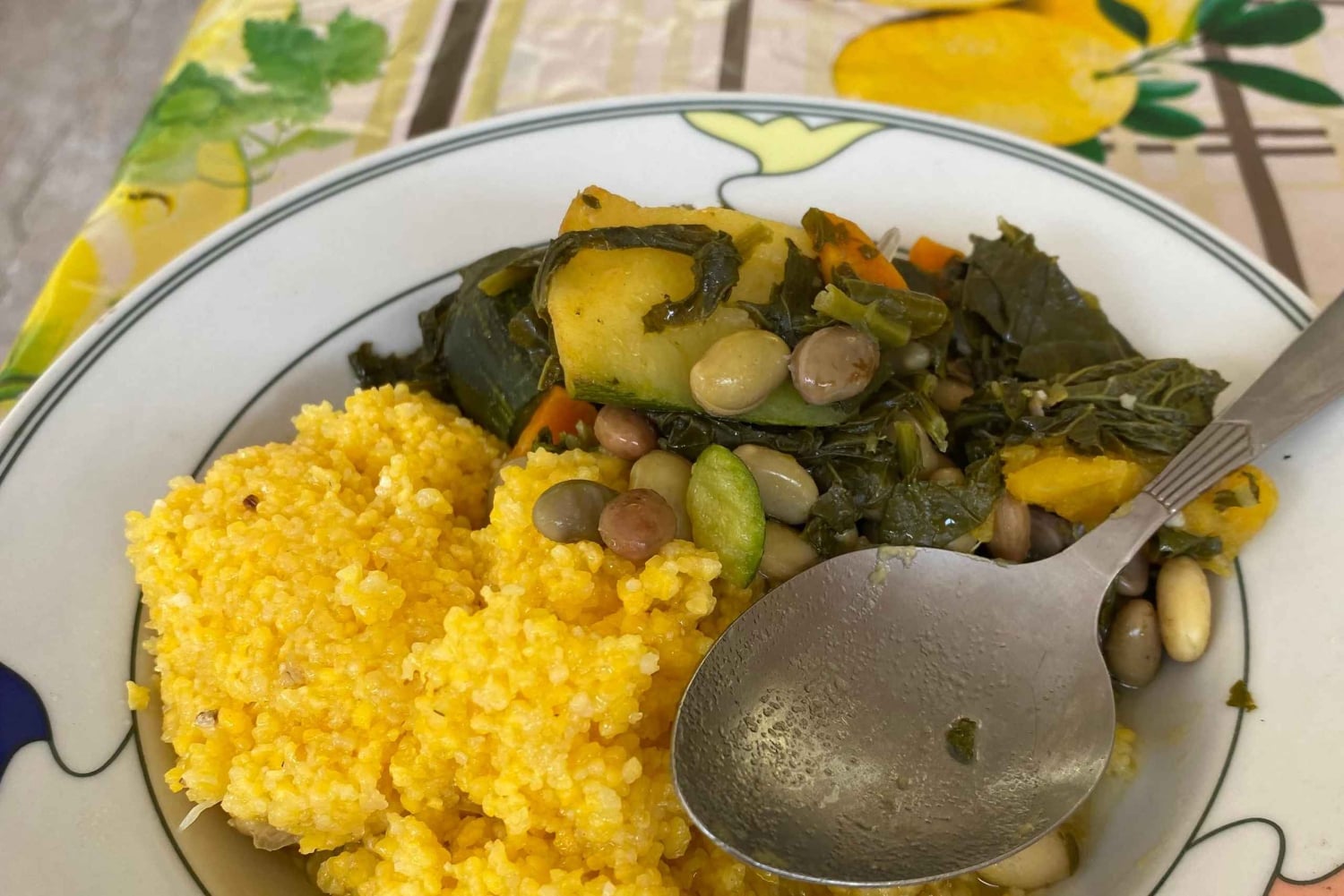 プライアから：セラ・マラゲタのハイキング（地元のランチとアソマダ訪問付き）