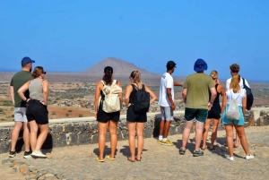 رحلة نصف يوم شاملة كليًا إلى ساليناس، خليج شارك، العين الزرقاء