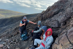 Caminhe pelo vulcão mais alto Pico Grande