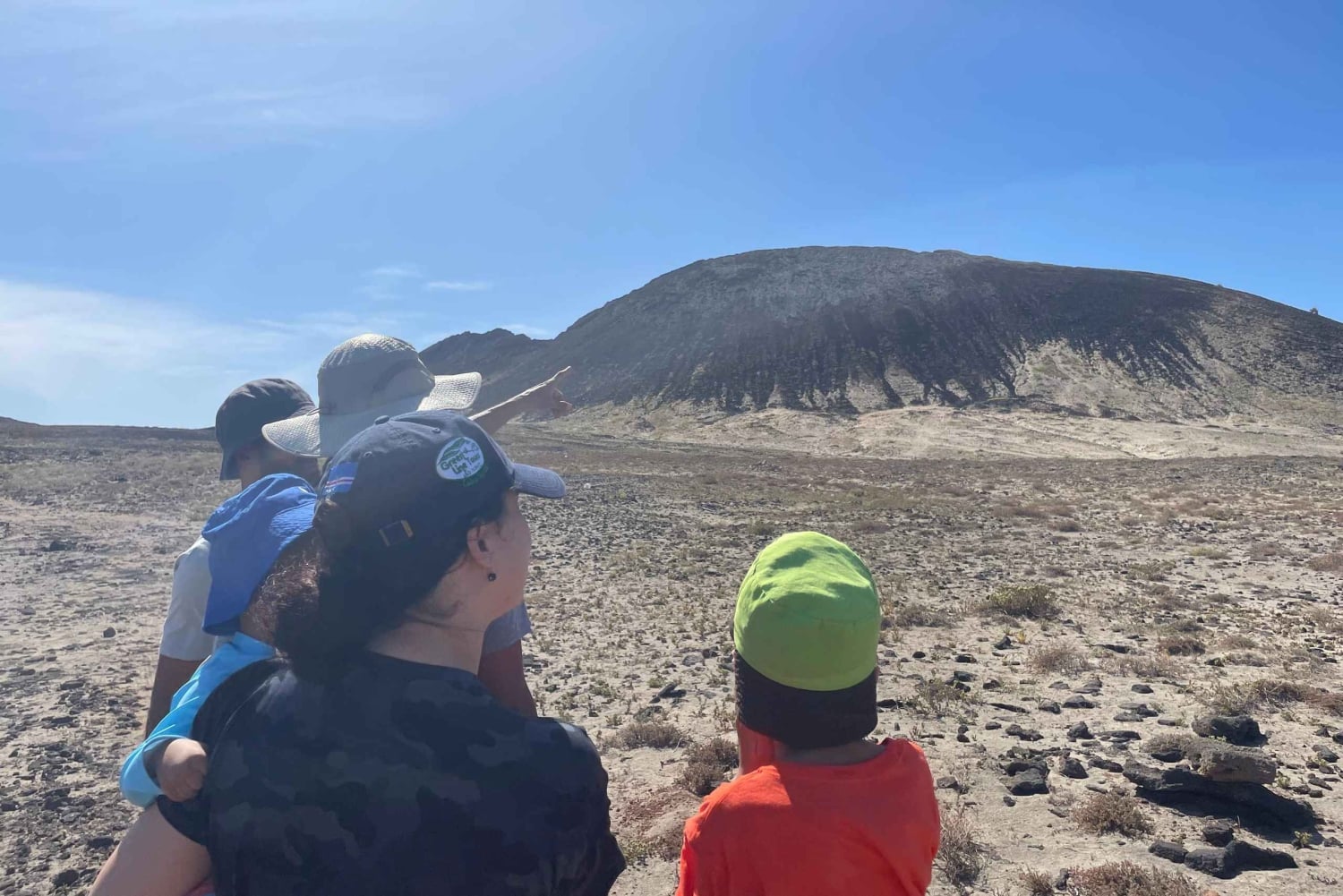 ヴィアナ火山をハイキング