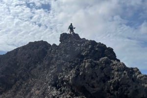ヴィアナ火山をハイキング