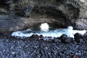 Hiking to Aguas Belas Cave