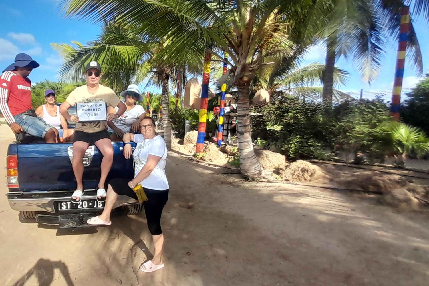 Экскурсия по острову на внедорожниках или микроавтобусах.