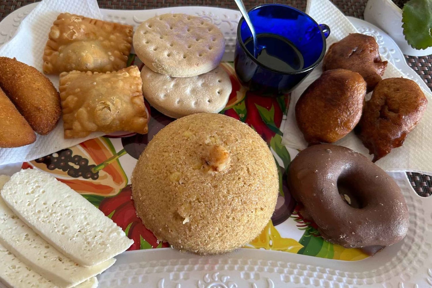 Mindelo Cultural: city tour with live music and tasting