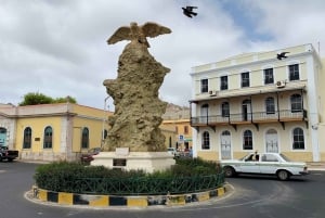 Mindelo: City tour with carnival dancer