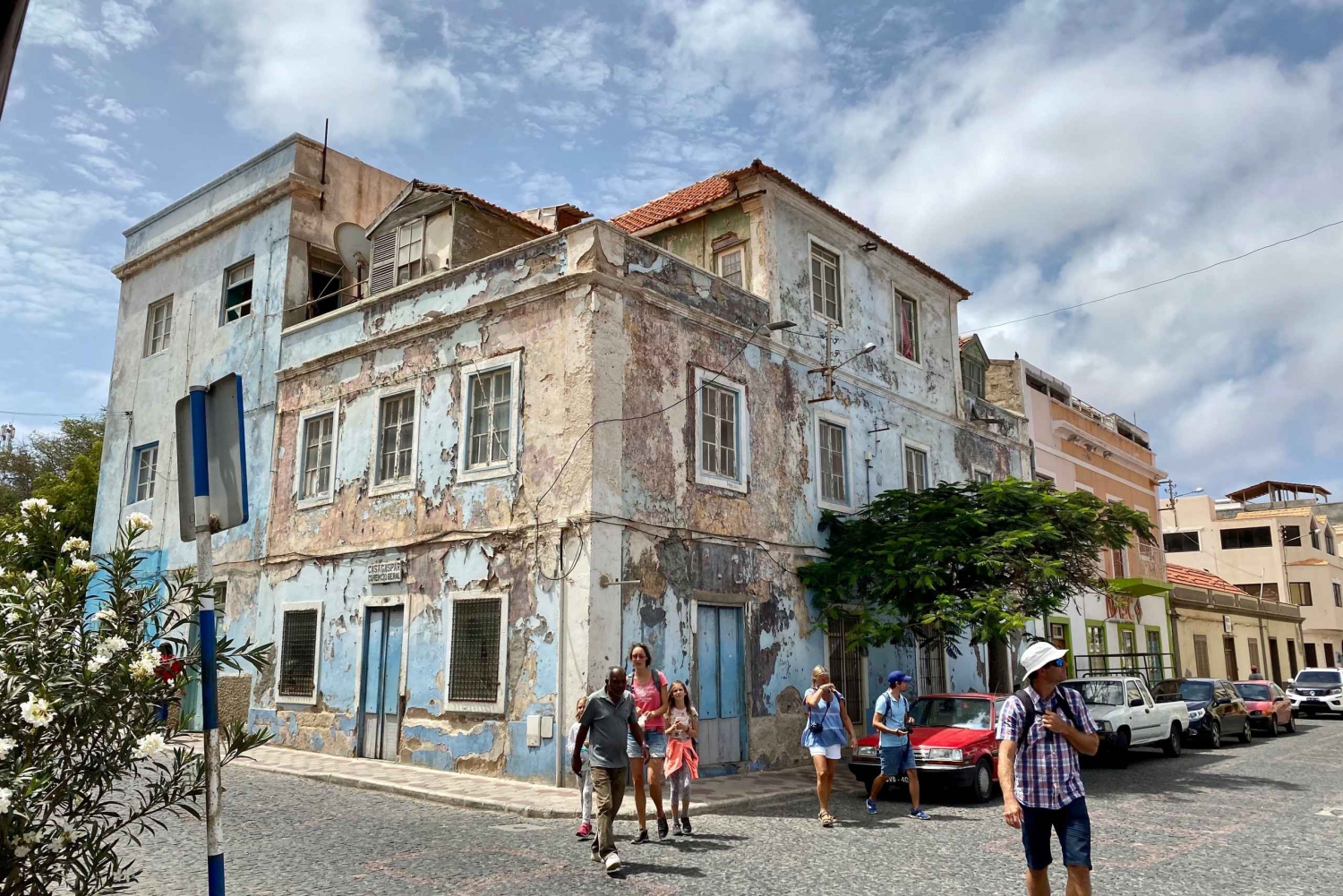 Mindelo: Private Walking Tour with Local Food Tasting