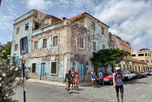 Mindelo: Private Walking Tour with Local Food Tasting