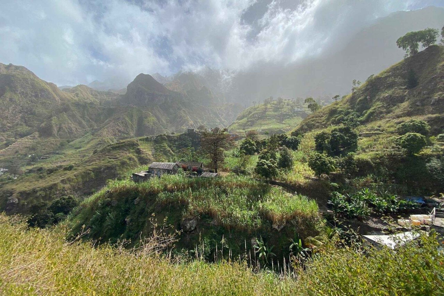 Randonnée du cratère de Cova à la vallée de Paúl – Île de Santo Antão