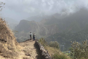 Randonnée du cratère de Cova à la vallée de Paúl – Île de Santo Antão