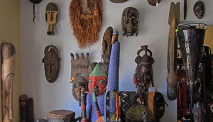 Moumi Gallery