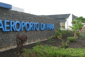 プラヤ：空港とホテル間の送迎サービスとタクシーサービス