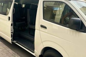 プラヤ：空港とホテル間の送迎サービスとタクシーサービス