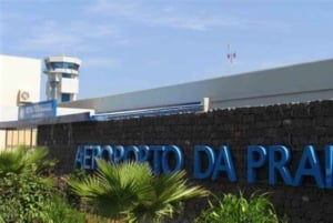 プラヤ：空港とホテル間の送迎サービスとタクシーサービス