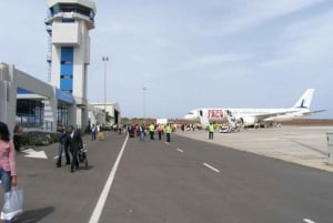 プラヤ：空港とホテル間の送迎サービスとタクシーサービス