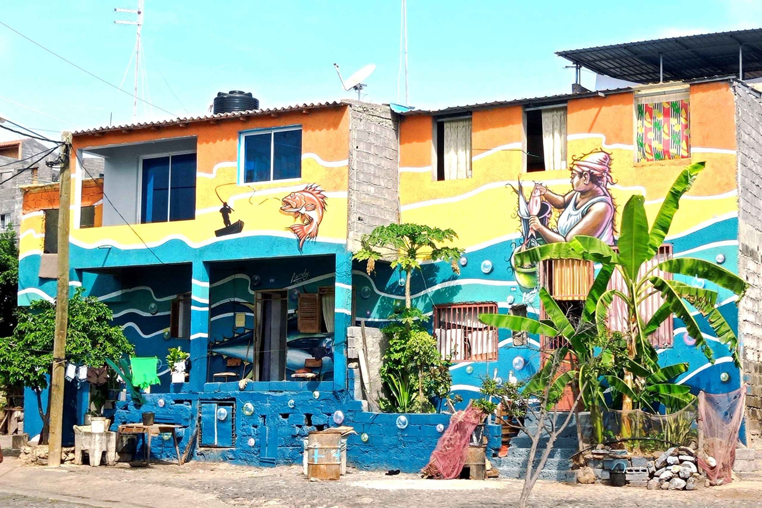 プライア：バナナとココナッツのプランテーションツアーとフルーツの試食をお楽しみください