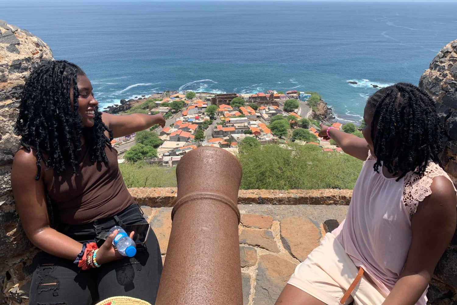 برايا: جولة في منتزه جزيرة سانتياغو الطبيعي ومتحف المقاومة