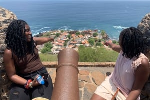 برايا: جولة في منتزه جزيرة سانتياغو الطبيعي ومتحف المقاومة