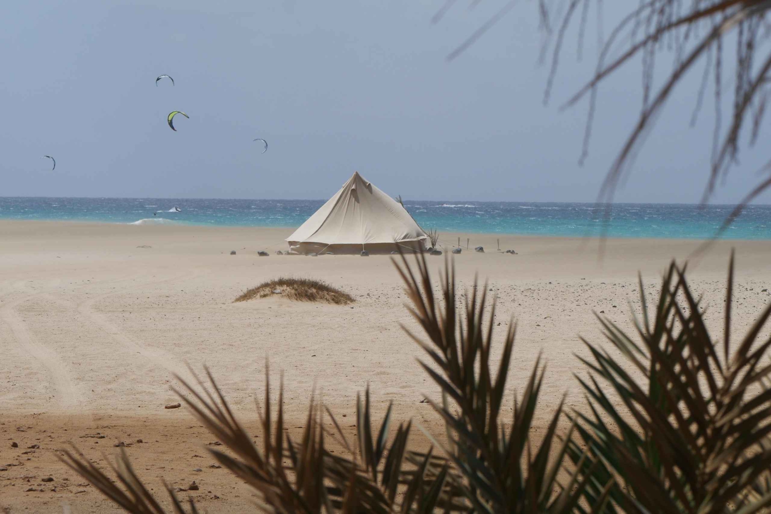 Experiencia romántica al atardecer con Glamping Pack Bronce