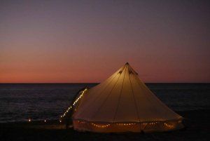 Experiencia romántica al atardecer con Glamping Pack Bronce