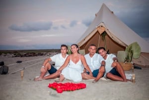 Romanttinen auringonlaskuelämys Glamping Gold Packin kanssa