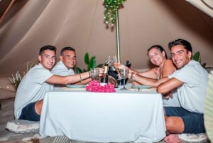 Romanttinen auringonlaskuelämys Glamping Gold Packin kanssa