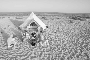 Romanttinen auringonlaskuelämys Glamping Gold Packin kanssa