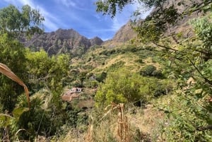 Randonnée panoramique à Rui Vaz et arrêt au jardin botanique