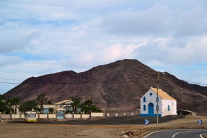 サル島：ガイド付き歴史文化ツアー