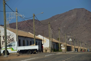 サル島：ガイド付き歴史文化ツアー