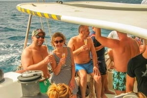 Sal Island: Half-Day Catamaran Adventure with Drinks