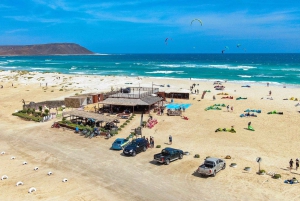 جولة في جزيرة سال: العين الزرقاء، البحيرة المالحة، وأسماك القرش مع مرشد محلي