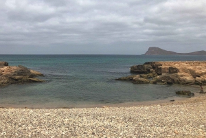 جولة في جزيرة سال: العين الزرقاء، البحيرة المالحة، وأسماك القرش مع مرشد محلي