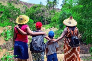 Santiago: Calabaceira Valley Trek & Visit to Cidade Velha