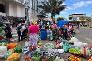 Ilha de Santiago: City Tour em Assomada com almoço