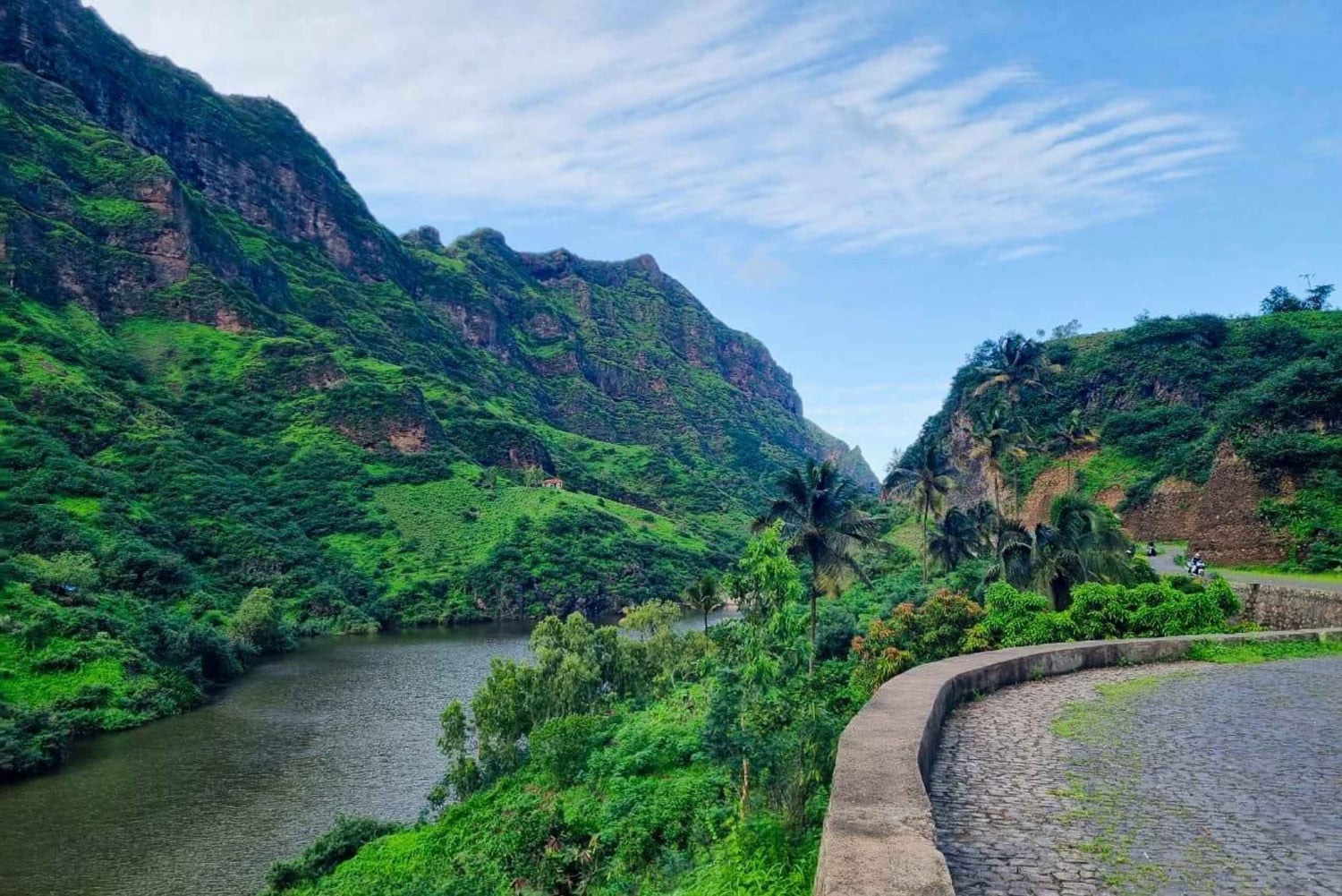 Wyspa Santiago: wędrówka po Serra Malagueta, Principal i Hortelão