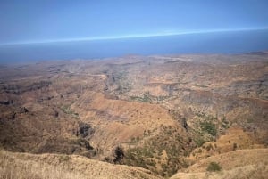 Santiago island: Pico de Antónia and Monte Tchota Trek