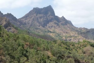 Santiago island: Pico de Antónia and Monte Tchota Trek