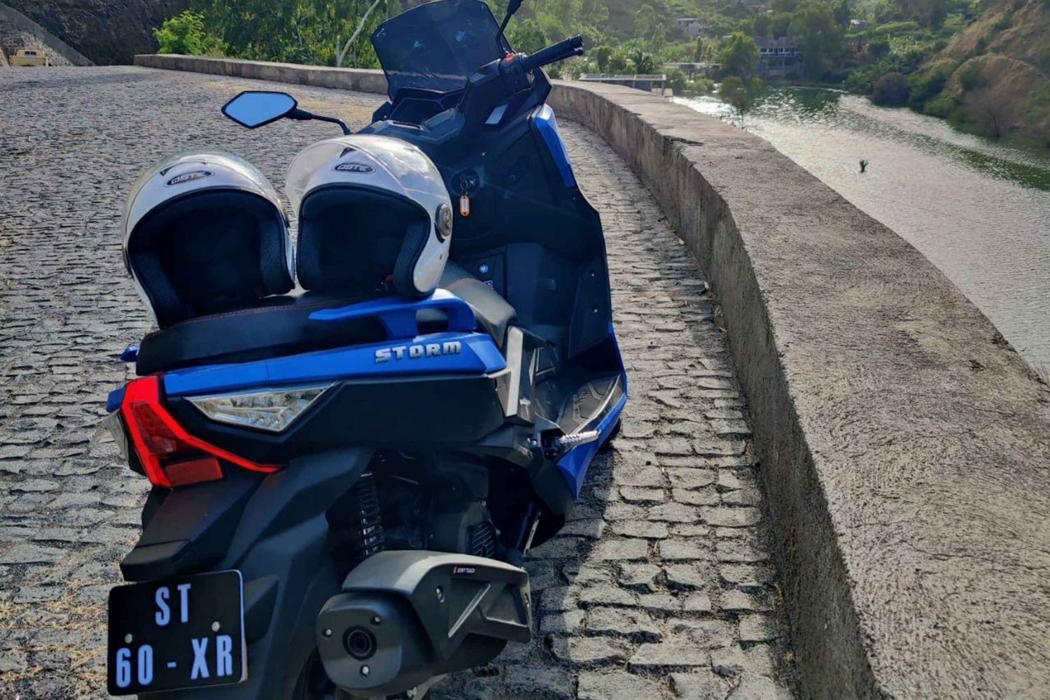 Santiago Island: Scooter Rental