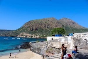 Excursión a la Isla de Santiago