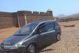 SantiagoIsland: Full-Day with Professional Taxi Driver