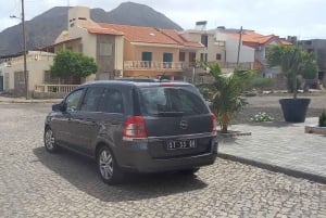 SantiagoIsland: Full-Day with Professional Taxi Driver